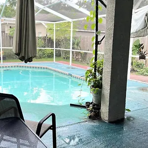 In Citrus Park And Carollwood, Close To The Airport & Downtown Homestay