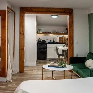 Downtown 1br For 4 - Renovated Apartment